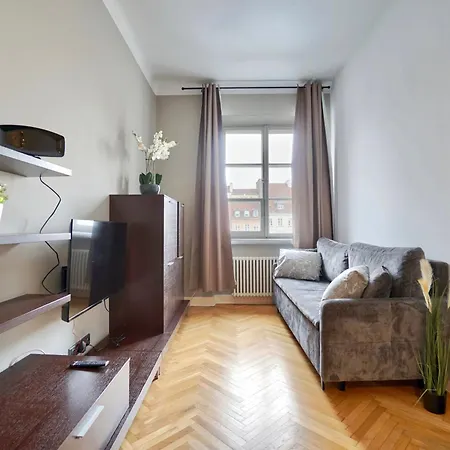 Premium Market View Old Town Apartment *